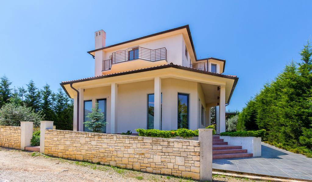 Apartment Yoyo Štinjan