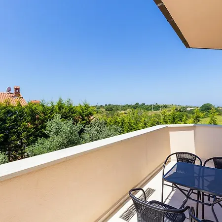 Apartments Villa Yoyo Štinjan Exterior foto